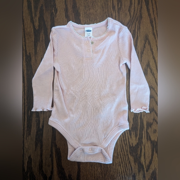 Assorted 6m long sleeve bodysuits - Picture 4 of 6